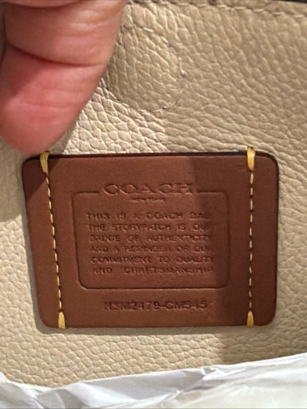 Coach Lana Shoulder Bag 23 in Brass Ivory w/ detachable strap USED READ - Picture 9 of 9